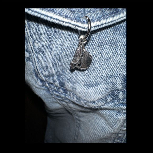 Horse & Roses Embroidered Denim Vest - Picture 7 of 9